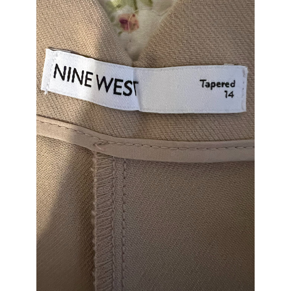 Nine West Womens Dress Pants Size 14 Beige Hook and Eye Pockets Straight - Picture 2 of 9